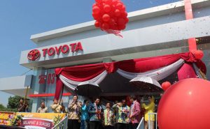 Dealer Toyota Manyar Gresik Resmi Beroperasi