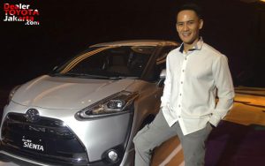 Testimoni Coky Sitohang Dan Anandita Tentang All New Sienta